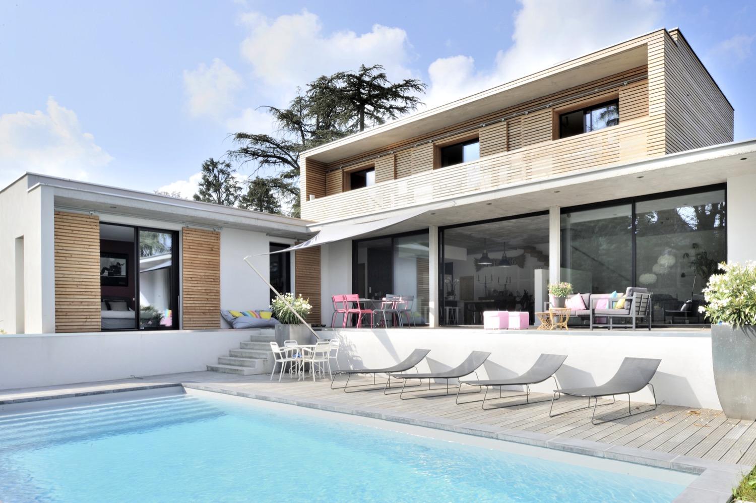 Contemporaine